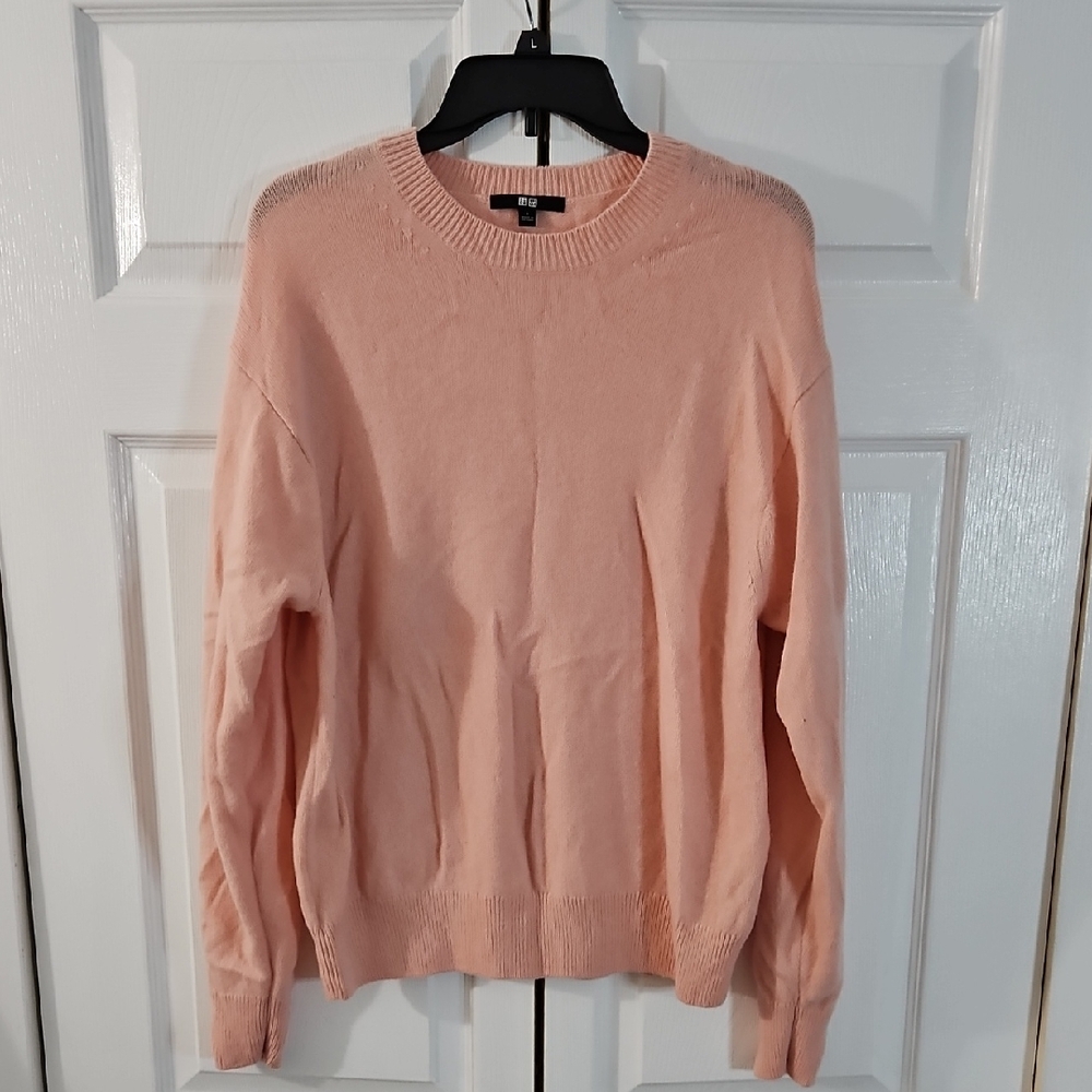 Uniqlo Soft Pink Crew Neck Sweater
